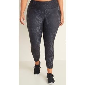 Snake print compression leggings